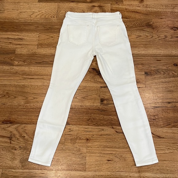 AYR Off White Skinny Jeans with Rose Gold Button and Hardware - Picture 2 of 2